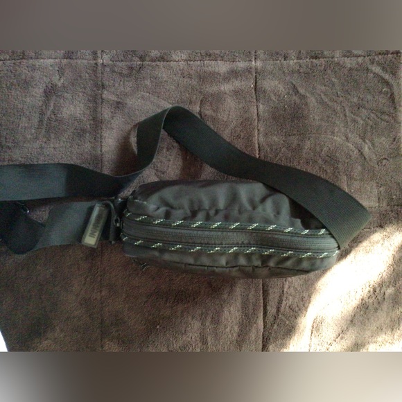 GANNI Mini Nylon Crossbody Bag - Picture 5 of 8